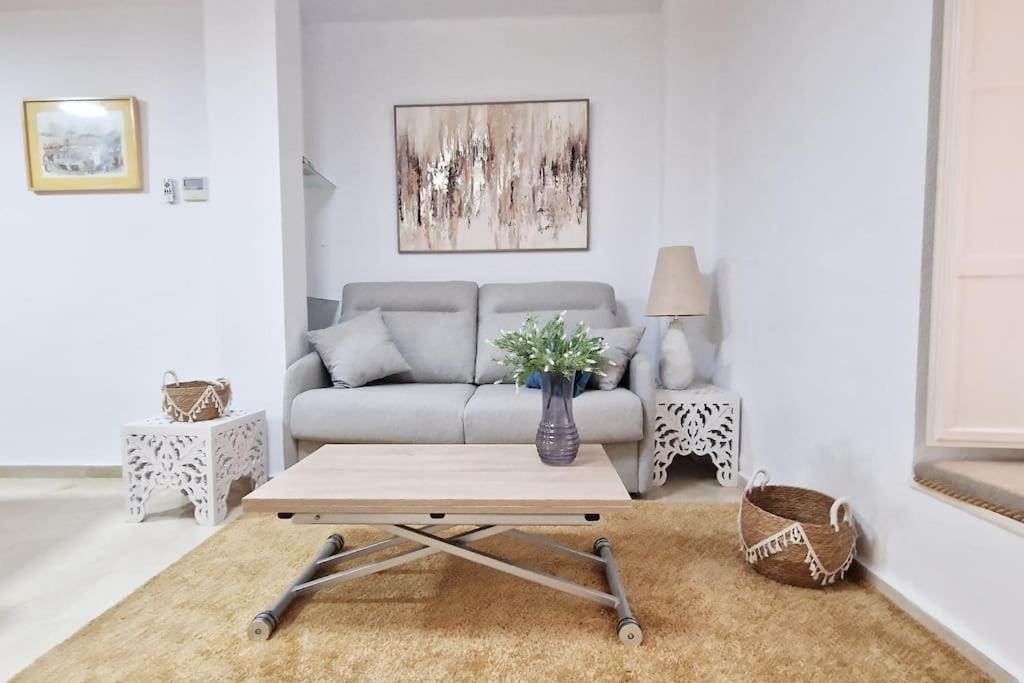 Precioso En Santa Cruz Lirio Bajo Apartment Sevilla Exterior foto